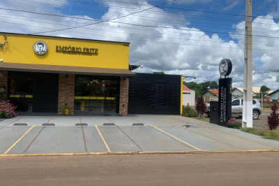 Salão à venda Comercial em Guia Lopes da Laguna – MS