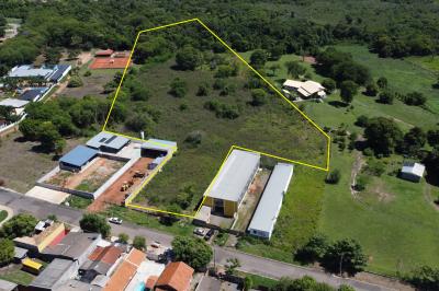 Área com potencial para um condomínio fechado ou Hotel