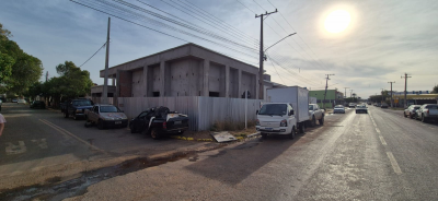 Salão Comercial com Casa no Centro de Bonito – MS