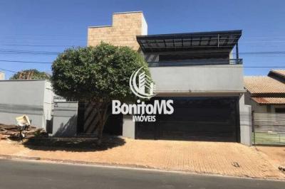 Sobrado de Alto Padrão Com Dois Salões Comerciais no Centro