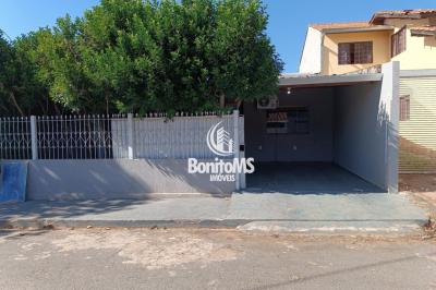 Casa Ampla à Venda no Bairro BNH – Bonito/MS